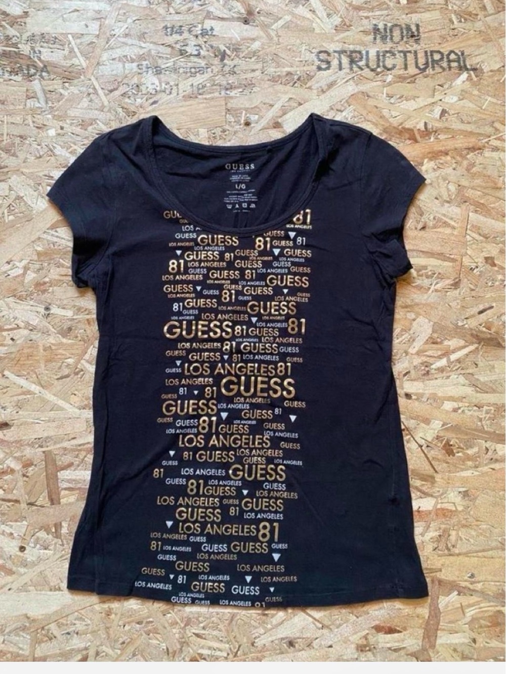 GUESS Black Short-Sleeve Tee with Gold Logo Text Print